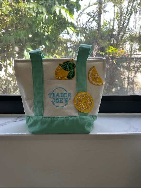 Trader Joe'S Handbags - Trader Joe's Lemon Patch Canvas Tote in Cream and Mint